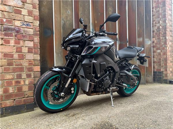2025 Yamaha MT-10