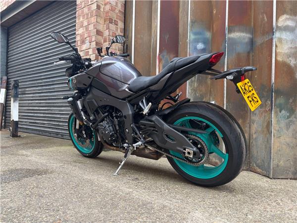 2025 Yamaha MT-10