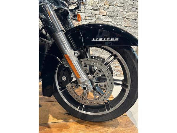 2022 harley-davidson FLHTK Electra Glide Ultra Limited Black Finish114