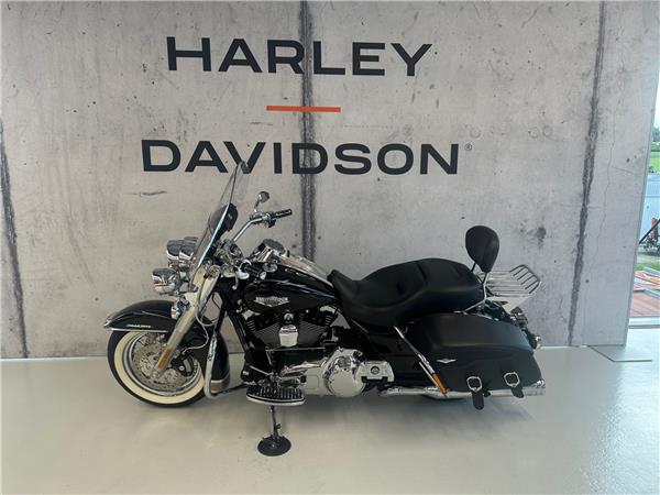 2015 harley-davidson FLHRC 1690 Road King Classic