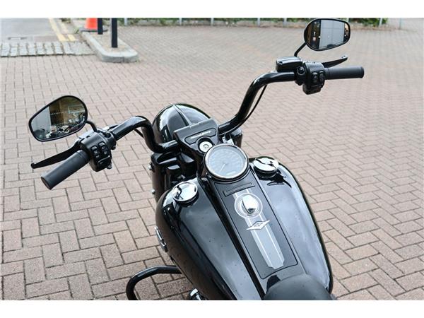 2025 HARLEY-DAVIDSON TOURING FLHRXS ROAD KING SPECIAL