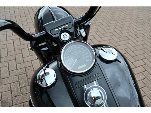 2025 HARLEY-DAVIDSON TOURING FLHRXS ROAD KING SPECIAL