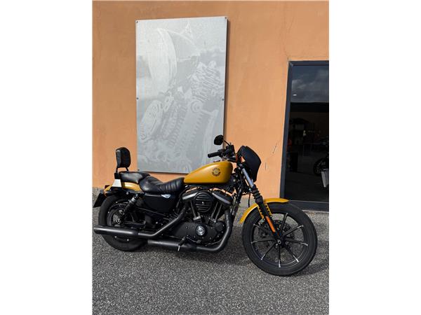 Harley-Davidson Sportster XL883N - 883 Iron