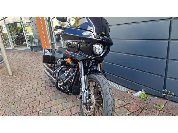 FXLRST LOW RIDER ST 117 