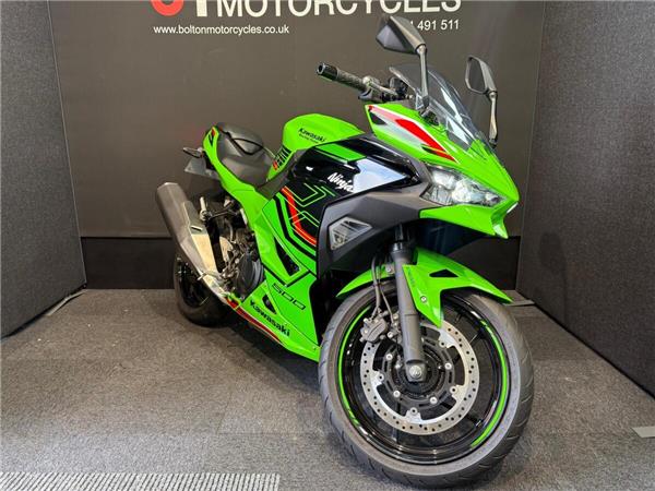 2025 KAWASAKI NINJA 500 SE