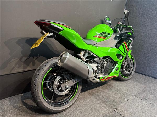 2025 KAWASAKI NINJA 500 SE