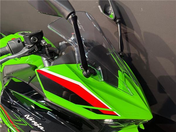 2025 KAWASAKI NINJA 500 SE