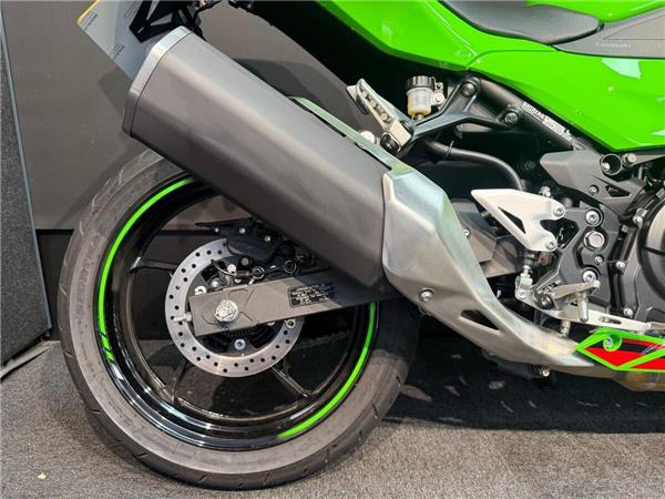 2025 KAWASAKI NINJA 500 SE