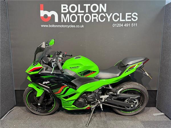 2025 KAWASAKI NINJA 500 SE