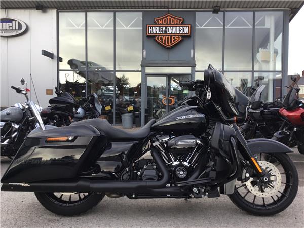 2018 HARLEY-DAVIDSON STREET GLIDE SPECIAL