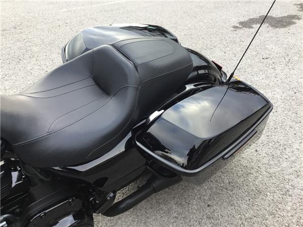 2018 HARLEY-DAVIDSON STREET GLIDE SPECIAL