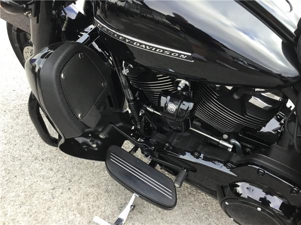 2018 HARLEY-DAVIDSON STREET GLIDE SPECIAL