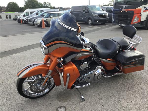 2011 HARLEY-DAVIDSON CVO FLHXSE SCREAMIN EAGLE STREET GLIDE