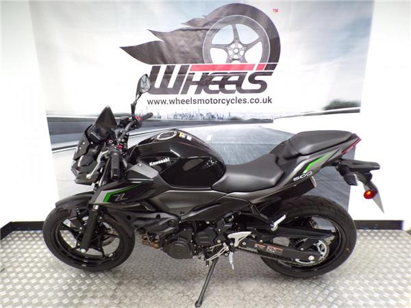 2025 KAWASAKI Z500