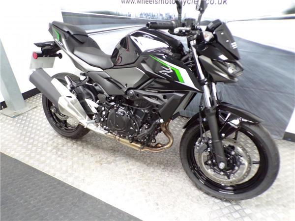 2025 KAWASAKI Z500