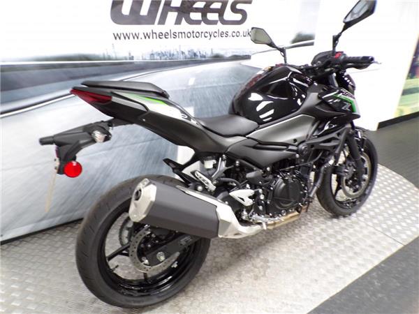 2025 KAWASAKI Z500