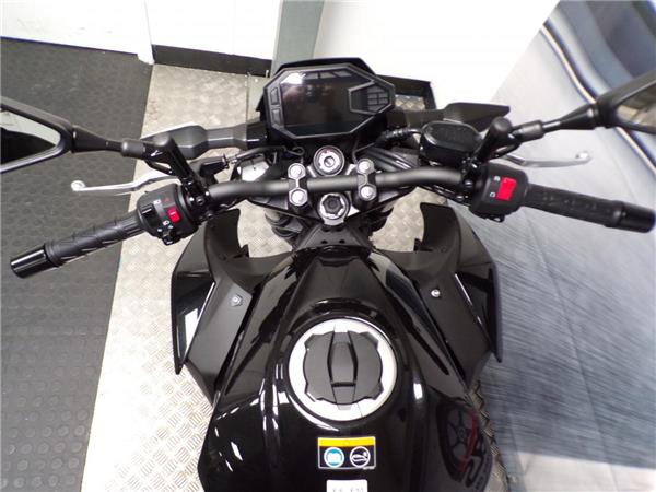 2025 KAWASAKI Z500