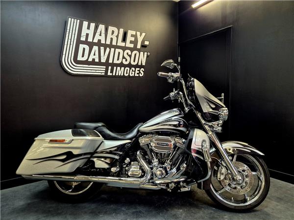 2015 HARLEY-DAVIDSON STREET GLIDE CVO