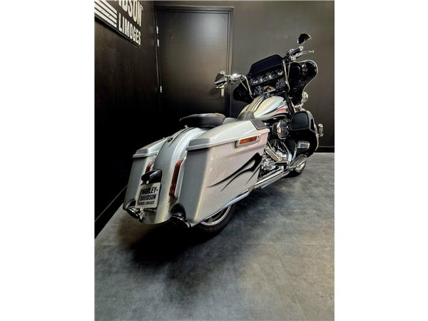 2015 HARLEY-DAVIDSON STREET GLIDE CVO