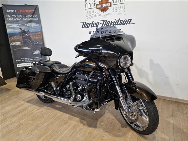 2015 HARLEY-DAVIDSON STREET GLIDE CVO