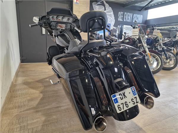 2015 HARLEY-DAVIDSON STREET GLIDE CVO