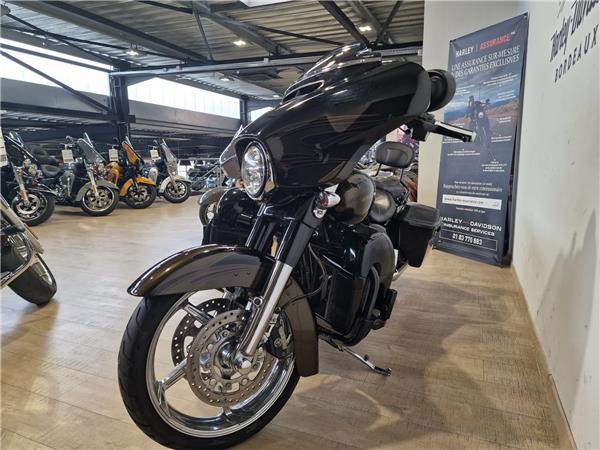 2015 HARLEY-DAVIDSON STREET GLIDE CVO