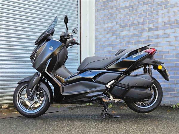 2024 Yamaha X-MAX 300 TECH MAX Black