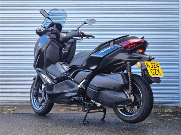 2024 Yamaha X-MAX 300 TECH MAX Black