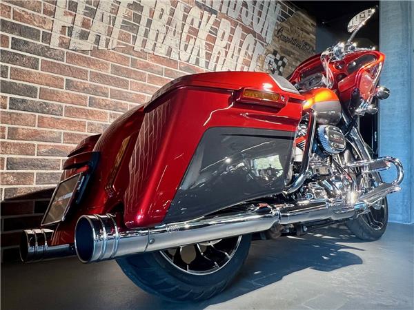 2018 harley-davidson FLTRXSE Road Glide Special 117 CVO