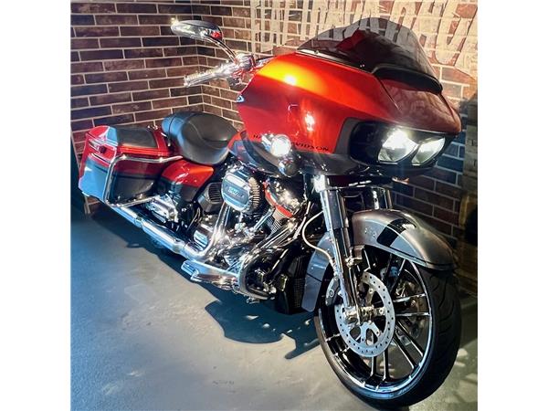 2018 harley-davidson FLTRXSE Road Glide Special 117 CVO