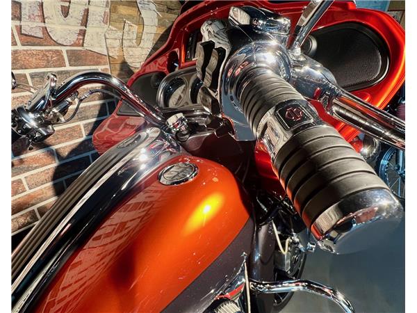 2018 harley-davidson FLTRXSE Road Glide Special 117 CVO