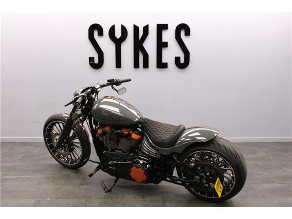 2018 Harley-Davidson Breakout 114