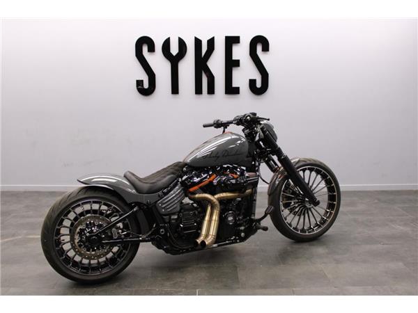 2018 Harley-Davidson Breakout 114