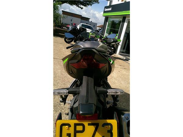 2024 Kawasaki Ninja ZX-6R