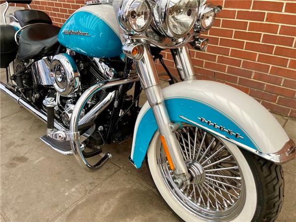 2016 HARLEY-DAVIDSON SOFTAIL FLSTN DELUXE