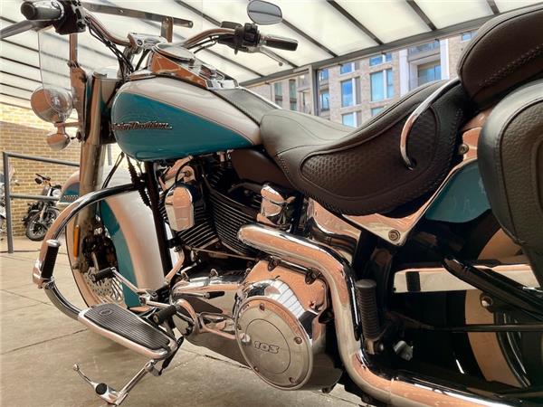 2016 HARLEY-DAVIDSON SOFTAIL FLSTN DELUXE