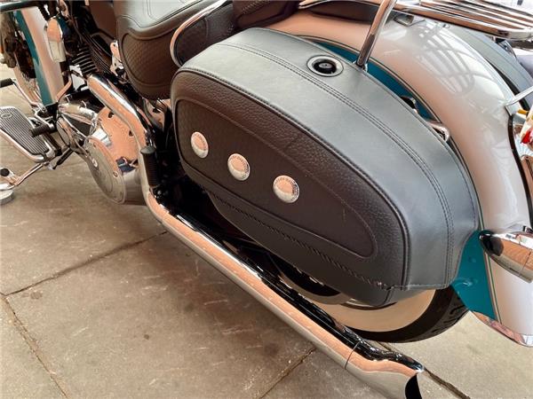 2016 HARLEY-DAVIDSON SOFTAIL FLSTN DELUXE