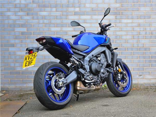 New Yamaha MT-09 YAMT ICON BLUE