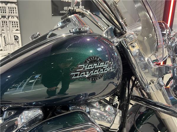 2022 HARLEY-DAVIDSON ROAD KING