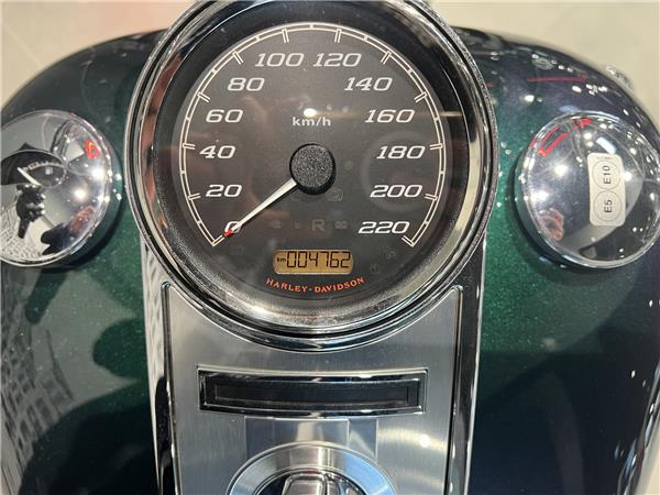 2022 HARLEY-DAVIDSON ROAD KING