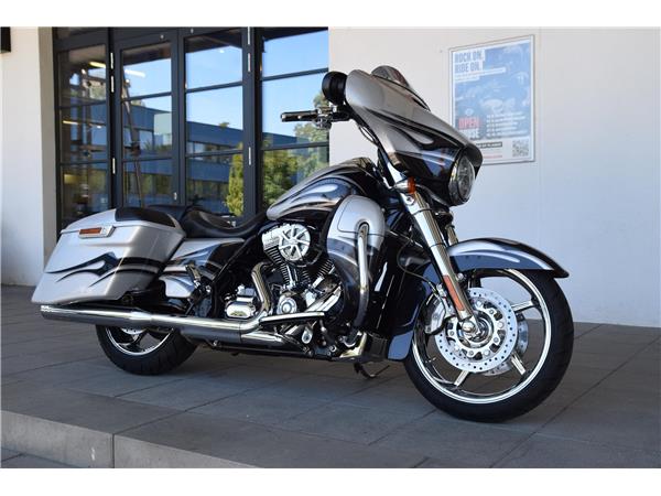 FLHXSE CVO Street Glide
