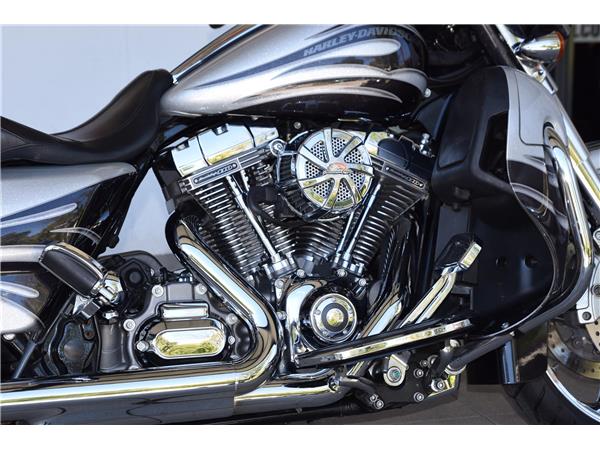FLHXSE CVO Street Glide