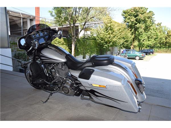 FLHXSE CVO Street Glide