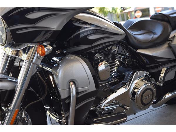 FLHXSE CVO Street Glide
