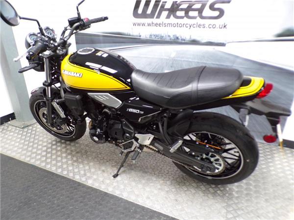 2025 Kawasaki Z650RS