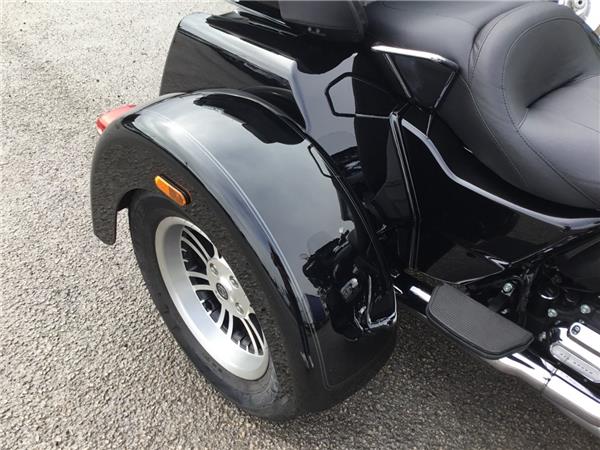 2022 HARLEY-DAVIDSON TRI GLIDE ULTRA CLASSIC