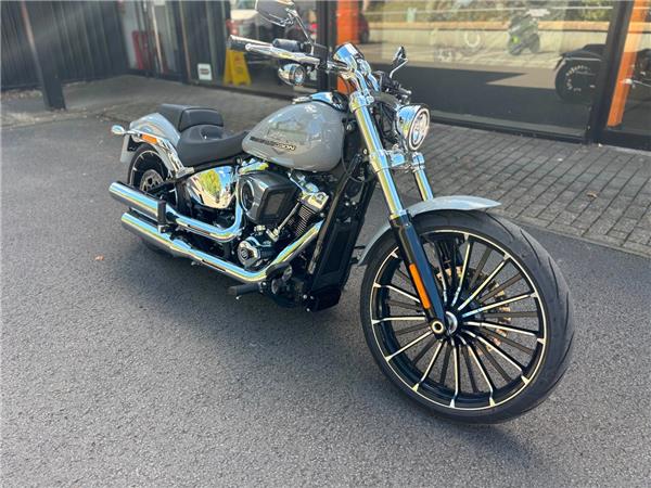 2025 HARLEY-DAVIDSON BREAKOUT