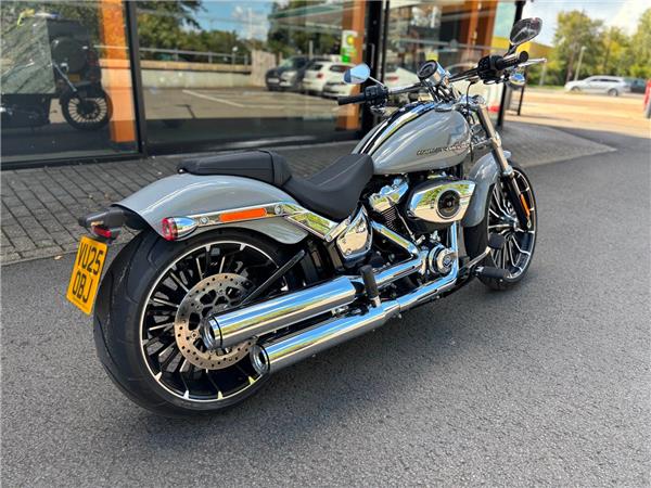 2025 HARLEY-DAVIDSON BREAKOUT