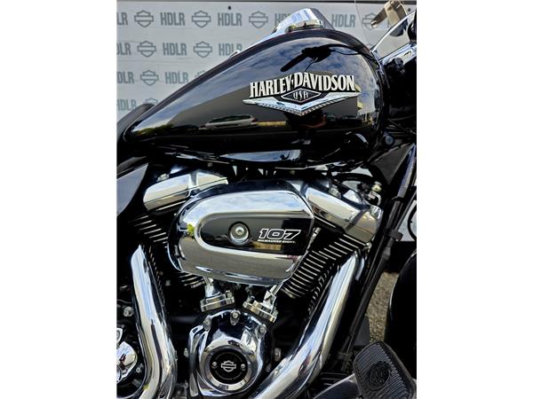 2021 HARLEY-DAVIDSON ROAD KING