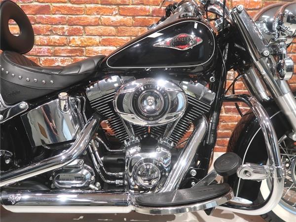 New Harley-Davidson FLSTC Heritage Classic 1690
